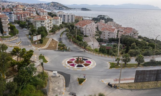 Kuşadası’nda Tek Yön Uygulaması Şehir İçi Trafiğe Soluk Aldırmaya Başladı