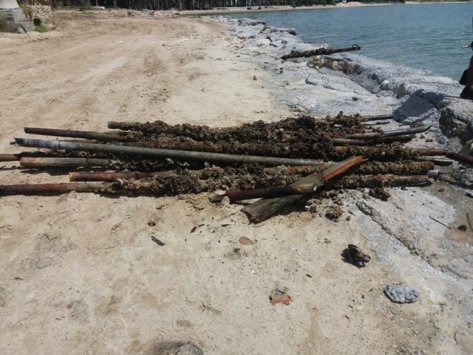 Didim Belediyesi’nden Denizde Temizlik Çalışmaları.