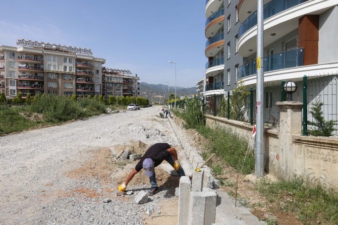 Efeler’de Yollar Yenileniyor