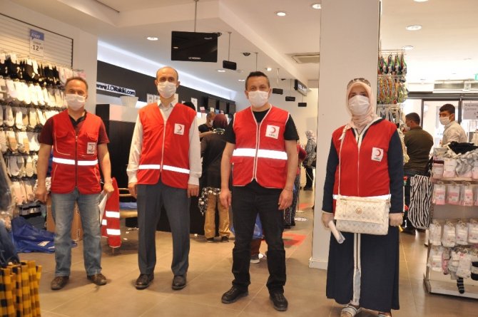 Çocukların Bayramlıkları Kızılay’dan