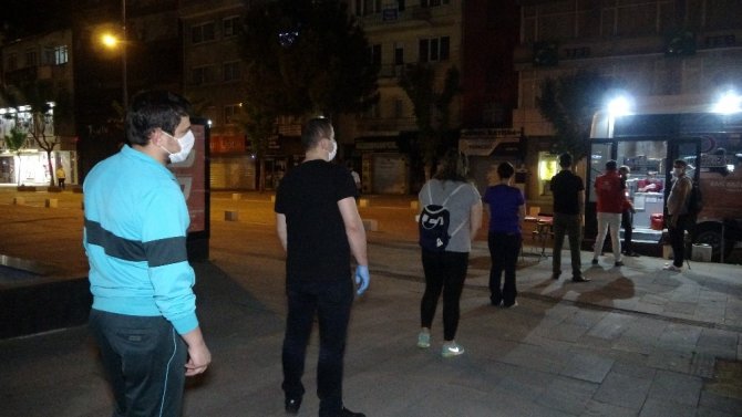 Uşak’ta ’Sosyal Mesafeli’ Kan Bağışı Kuyruğu