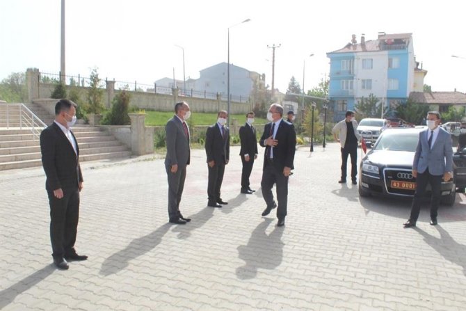 Vali Toraman, İlçelerdeki Korona Virüs Tedbirlerini Denetledi