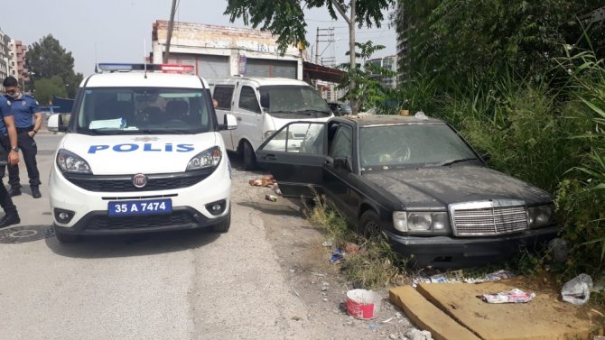 Hurda Otomobil İçerisinde Ölü Bulundu