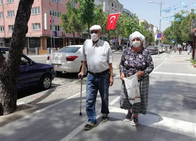 65 Yaş Üstü Ve Kronik Rahatsızlığı Bulunan Vatandaşlar İkinci Kez Sokağa Çıktı