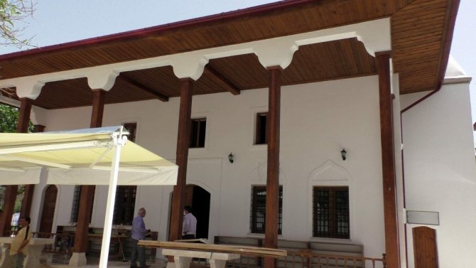 Tarihi Hacı Şeyh Camisinde Restorasyon Çalışması Tamamlanıyor