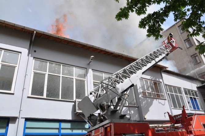 Simav’da Korkutan Yangın