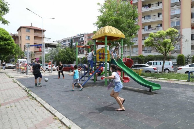 Bucalı Çocuklara Evde Oyun Sürprizi