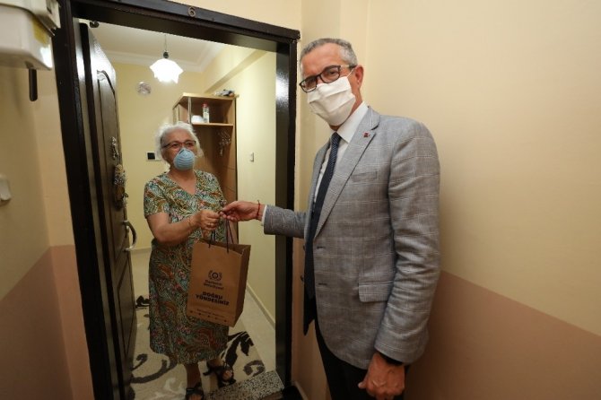 Gaziemir Belediyesinden Tatlı Sürpriz