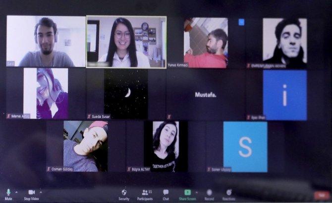 Eğitim İçin El Ele Projesi’nde Online Ders