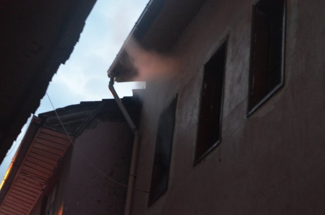 Kula’da Boş İş Yerinde Yangın