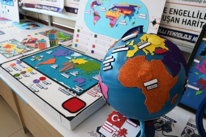 Görme Engelliler İçin Yola Çıktılar, Dünyada İlki Başardılar