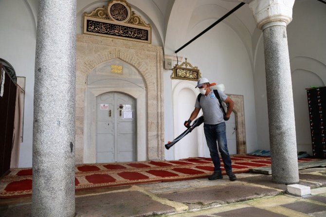 Menderes’te Camiler İbadete Hazır