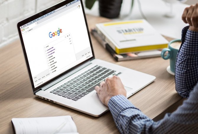 Doktora Gidemeyen İnternete Sarıldı