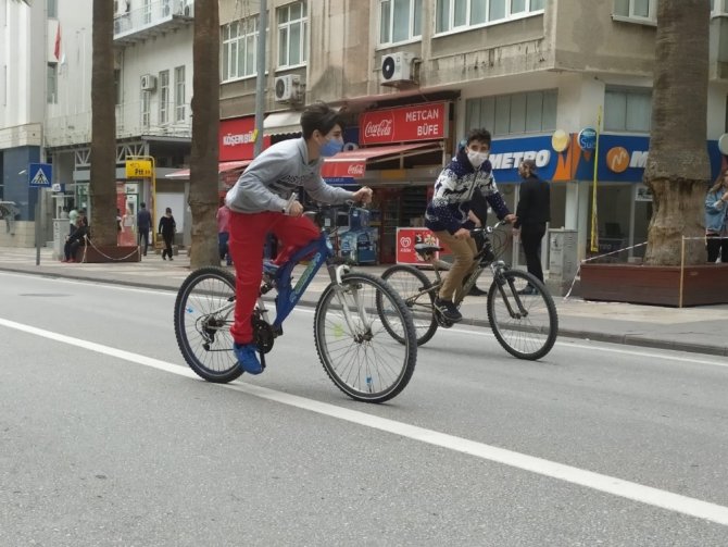 Gençler Kısıtlama Sürecinde Evlerini Yeniden Keşfetti