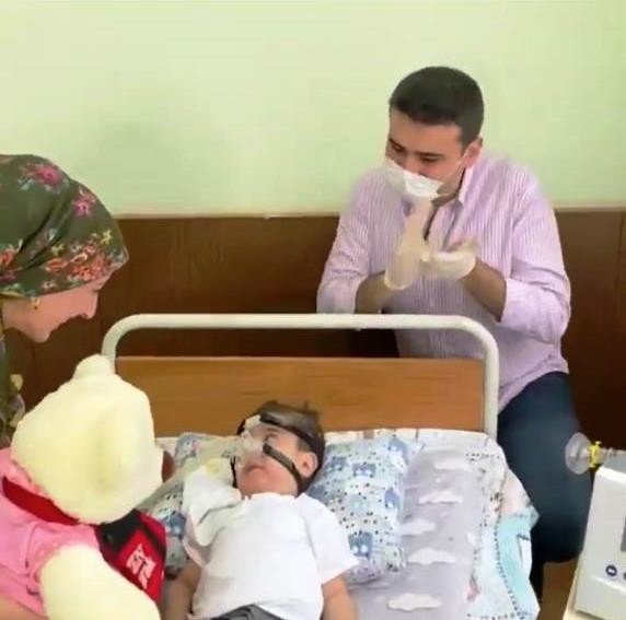 Sma Hastası Minik Umut, Czn Burak’ın Duyarlılığıyla Artık Rahat Nefes Alacak