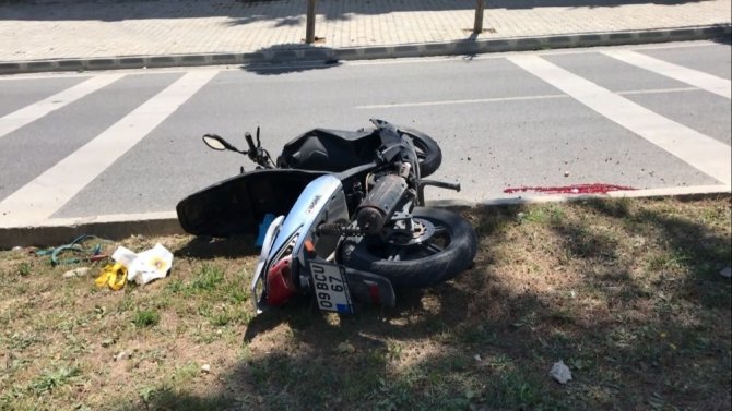 Virajı Alamayan Motosiklet Sürücüsü Ağaca Çarptı; 1 Ölü