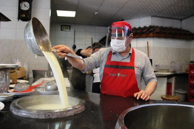 Restoran Ve Kafeler Açıldı