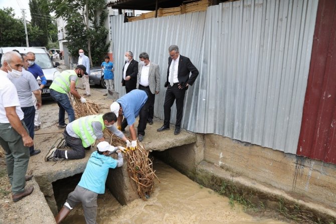 Belediye Teyakkuza Geçti, Selin İzleri 2 Saatte Temizlendi