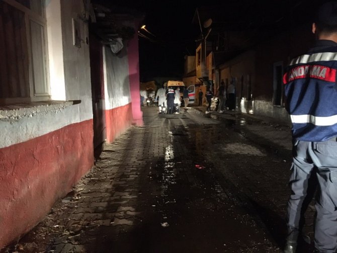 Psikolojik Sorunlar Yaşayan Adam, Karısını Darp Edip Rehin Aldı