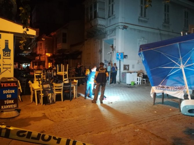 İzmir’de Silahlı Kavga: 2 Yaralı