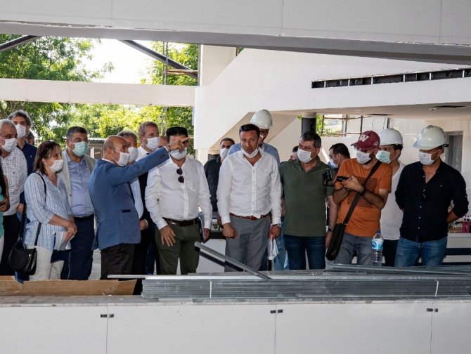 İzmir’in Yeni Yüzme Havuzu Ekimde Açılıyor