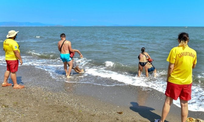 İzmir’de Cankurtaran Sayısı Artıyor