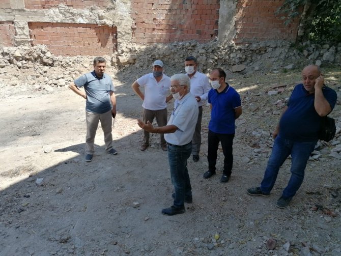 Vakıflar Bölge Müdürü, Tarihi Hacı İbrahim Ağa Camisi’nde İnceleme Yaptı