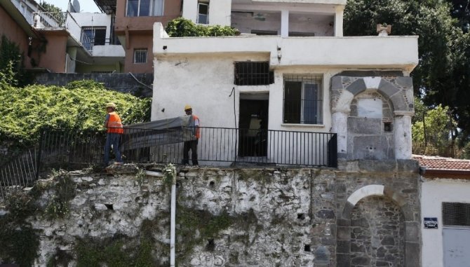 İkiçeşmelik’te Yıkımlar Başladı