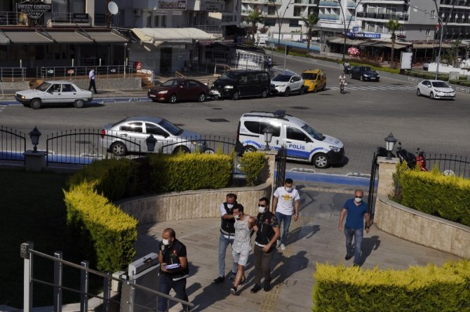 Fen Bilgisi Öğretmeni Uyuşturucu Madde Satarken Yakalandı