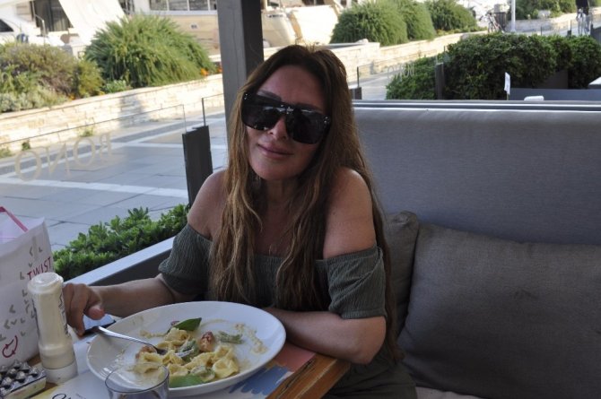 Seren Serengil Marmaris’ten Yat Aldı