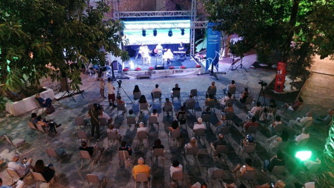 Kuşadası’nda Kültür-sanat Etkinlikleri Kaldığı Yerden Devam Ediyor
