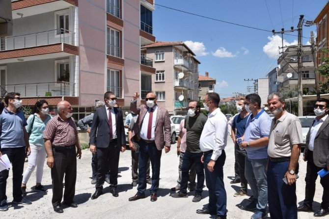 Gördes’te Bozulan Yollarda Çalışmalar Başlayacak