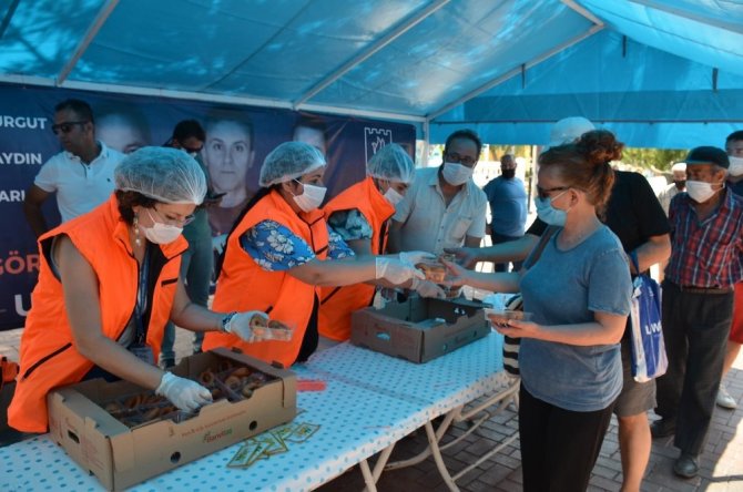 Kuşadası Belediyesi Görev Şehitlerini Unutmadı