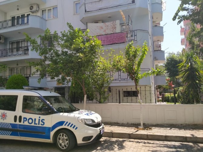 Site Yöneticileri Kavga Etti, Bir Kişi Bıçaklandı