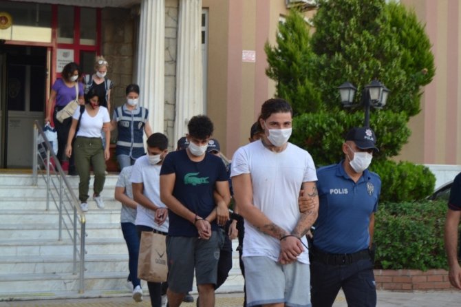 Eskort Operasyonunda Gözaltına Alınan 12 Zanlıdan 6’sı Tutuklandı