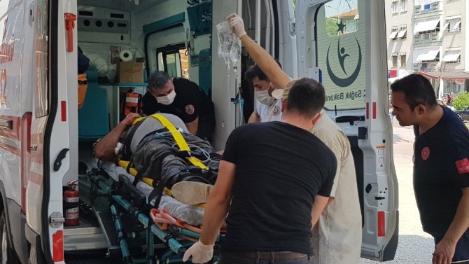 Çatıdan Düşen Marangoz Ağır Yaralandı