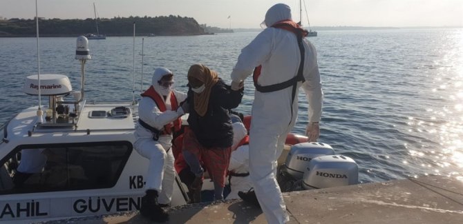 Ölüme Terk Edilen Göçmenleri, Sahil Güvenlik Botu Kurtardı