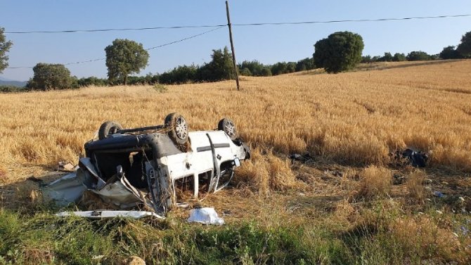 Cenazeye Giden Araç Kaza Yaptı: 2 Ölü, 2 Yaralı