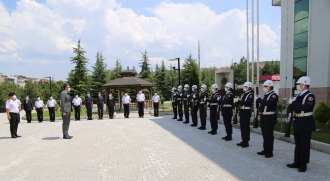 Vali Çelik, İl Jandarma Komutanlığı’nda