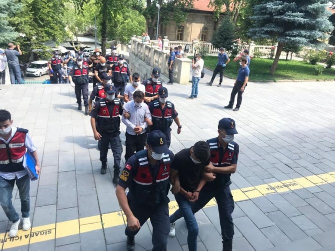 Kütahya’da Bin 280 Kök Hint Keneviri Ele Geçirildi