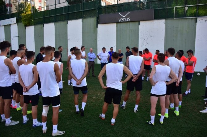 Manisa Fk’ya Play-off Maçları Öncesinde Motivasyon Konuşması