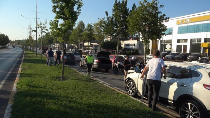 Ani Fren 6 Aracı Birbirine Kattı