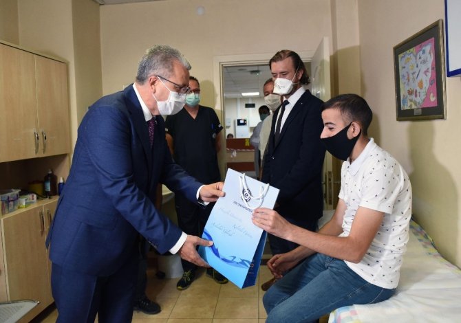 Egeli Hekimler Dünyada Bir İlke Daha İmza Attı