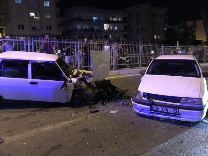 Kuşadası’nda Ki Kazada İkiz Bebekler Ölümden Döndü