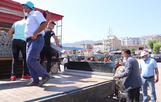 Afette Zarar Gören Üzüm Üreticilerine Direk Desteği