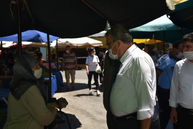 Başkan Çerçi Yeniden Açılan Karaköy Semt Pazarını Gezdi