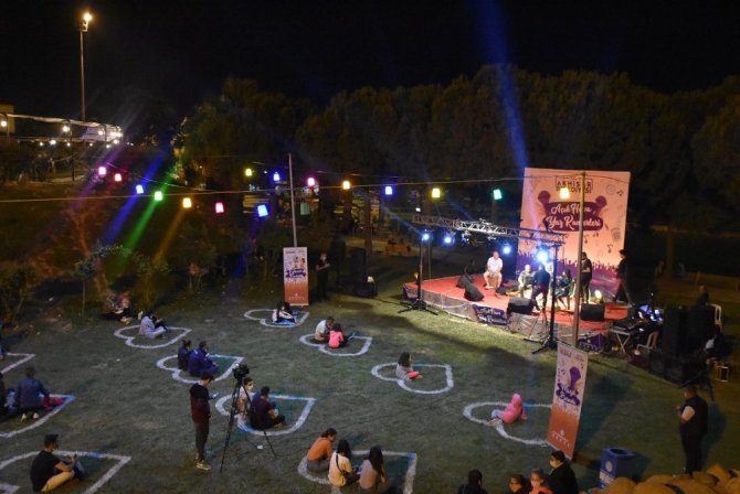 Akhisar Belediyesi ’Açık Hava Yaz Konserleri’ Devam Ediyor