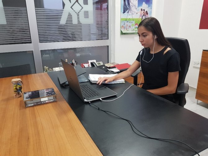 Türk Genci, Girl Up Programında Binlerce Kişiye Konuştu