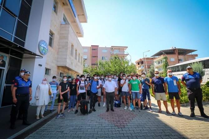 Bozdoğanlı Gençler Efeler Deniz Kampı’nda Kamp Yaptı