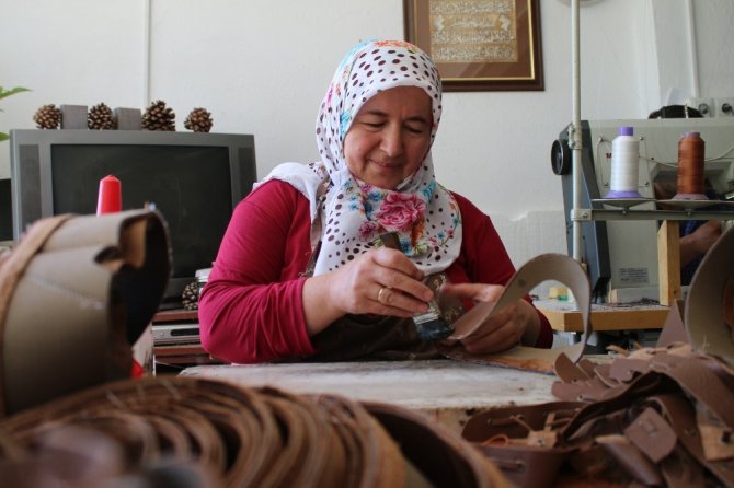 5 Bin Nüfuslu Mahallede Herkes ‘Ayakkabı Ustası’